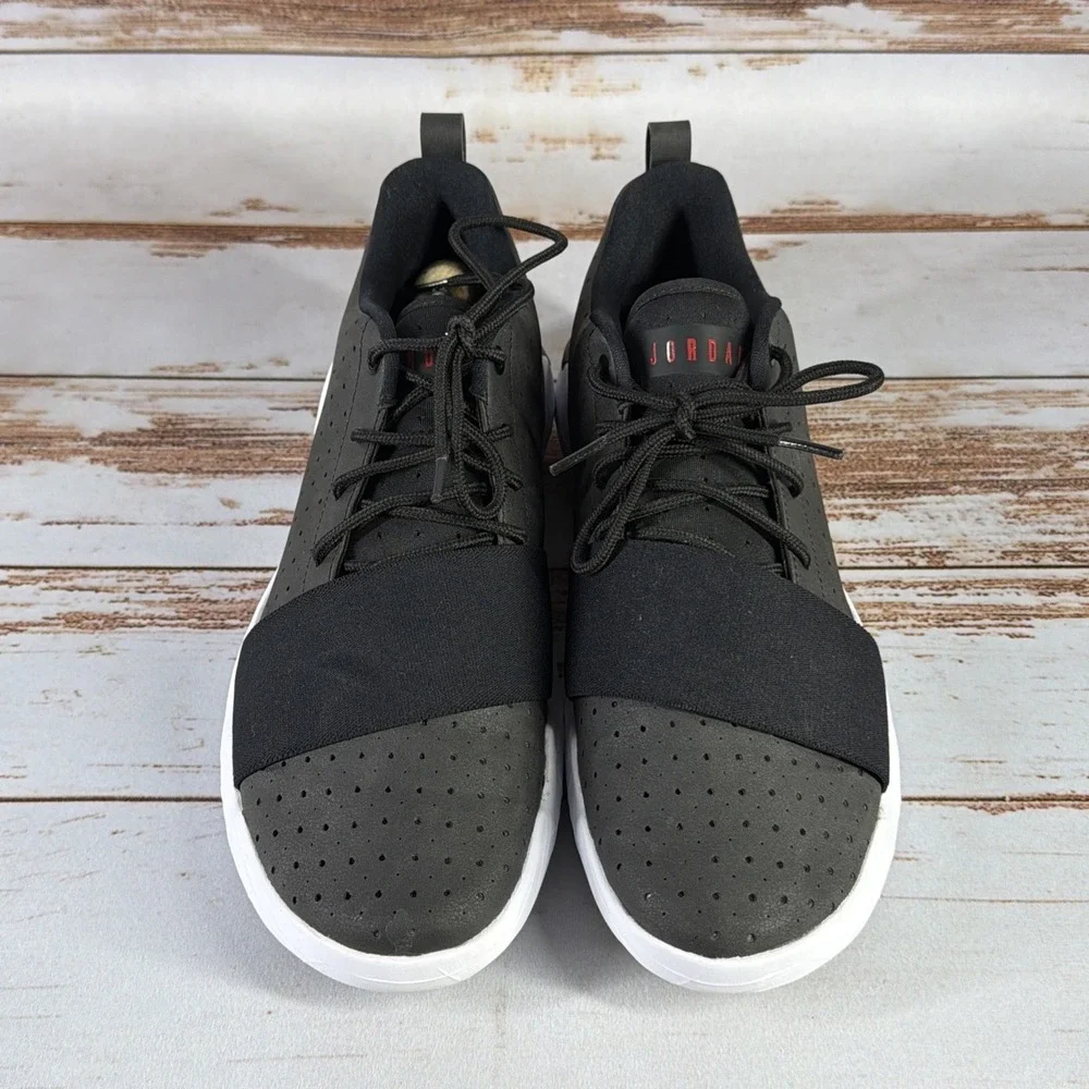 Nike Air Jordan Breakout 23 Black White Mens Size 10.5 Trainers 881449-001